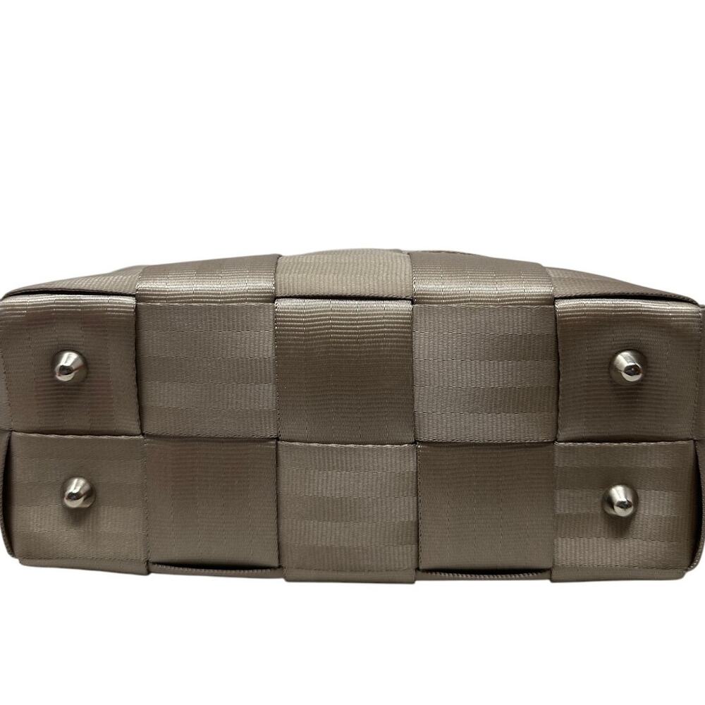 Harveys Seatbelt Bag Small Taupe Tan Shoulder Purse The Original USA - Picture 6 of 9